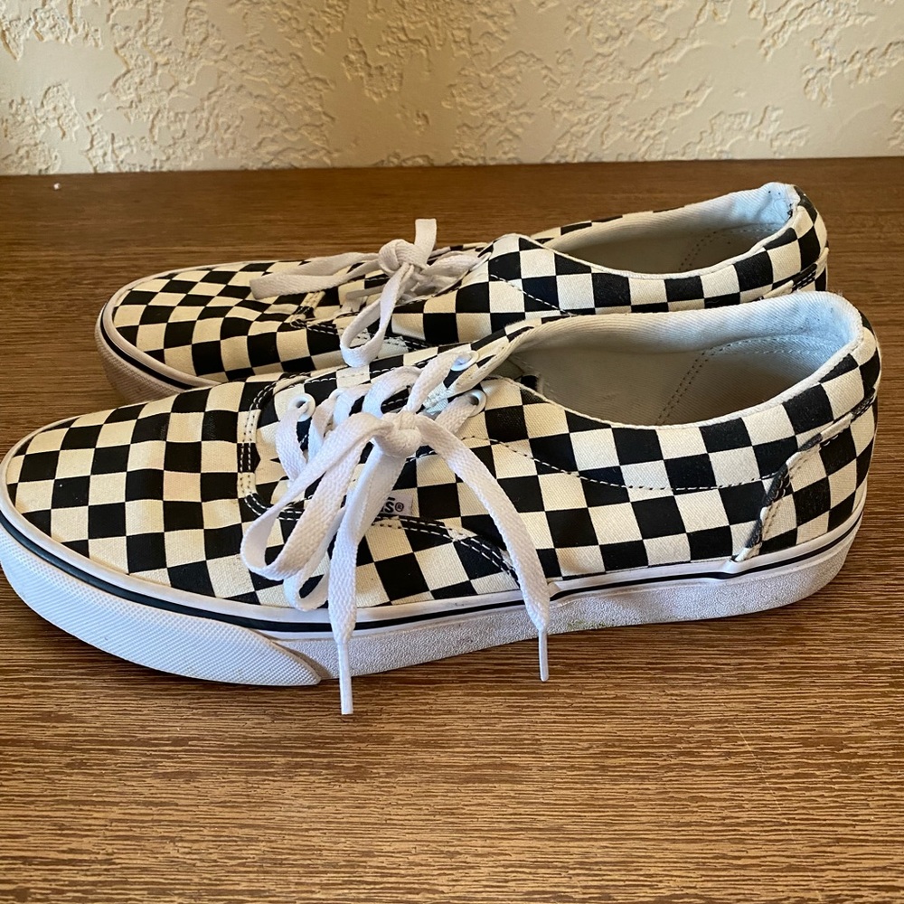 Checkered vans men’s 9.5 women’s 11